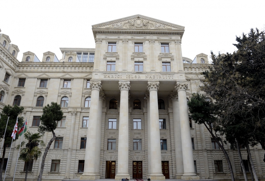 San Marino`s Honorary Consul presents his patent credentials to Azerbaijan`s Foreign Ministry