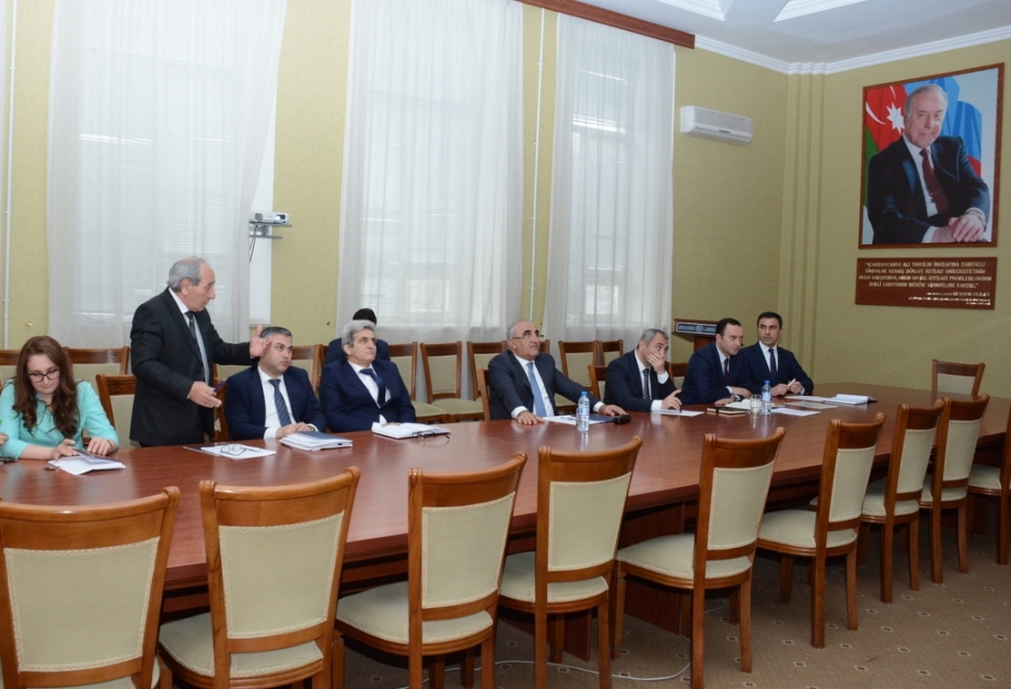 UNEC-də tələbələrin müəllim seçimi