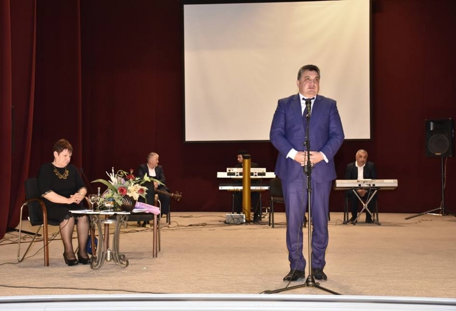 Şair yeni kitabını abşeronlulara təqdim edib