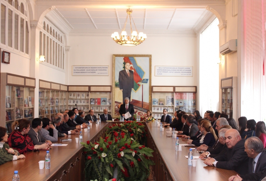 В АГПУ состоялась презентация книги «Политическое наследие периода ханств нашей истории в свете документов»
