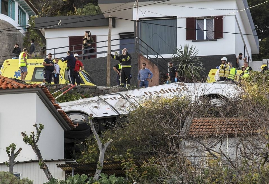 Portuqaliyada turist avtobusu qəzaya uğrayıb: azı 28 nəfər ölüb