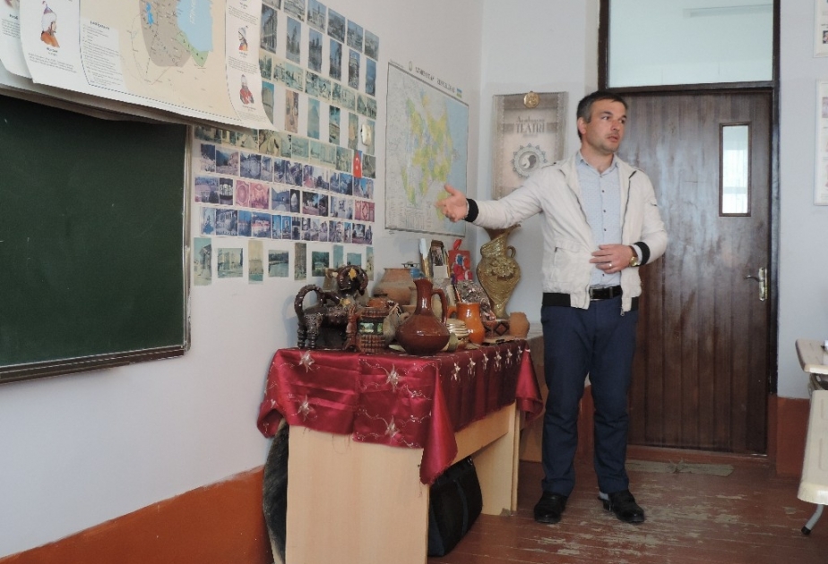 Xaçmazlı müəllimin təşəbbüsü fənn kabinetini “tarix muzeyi”nə çevirdi VİDEO