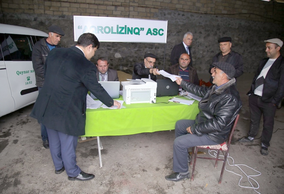 Şəkidə və Gədəbəydə azot gübrəsinin güzəştli şərtlərlə səyyar satışı keçirilib