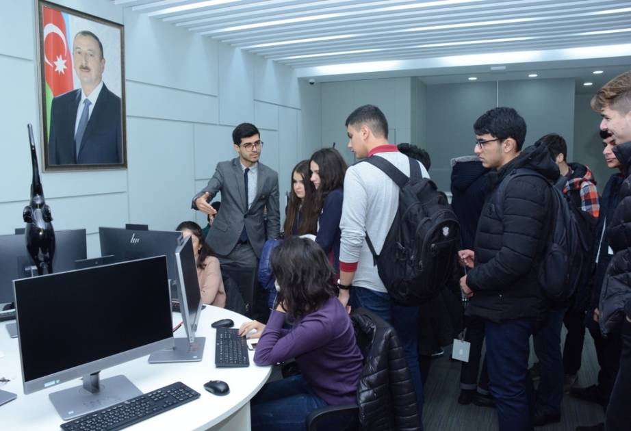 “UNEC-də bir gün” layihəsi abituriyentlərə dəstək olur