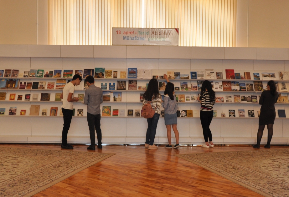В Национальной библиотеке открылась выставка «18 апреля - Международный день памятников и исторических мест»