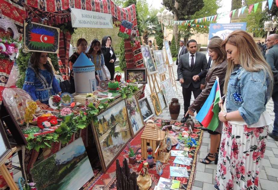 “Bölgələrdən Bölgələrə” Yaradıcılıq Festivalı cəbhə bölgəsinin sakinləri tərəfindən maraqla qarşılanıb VİDEO