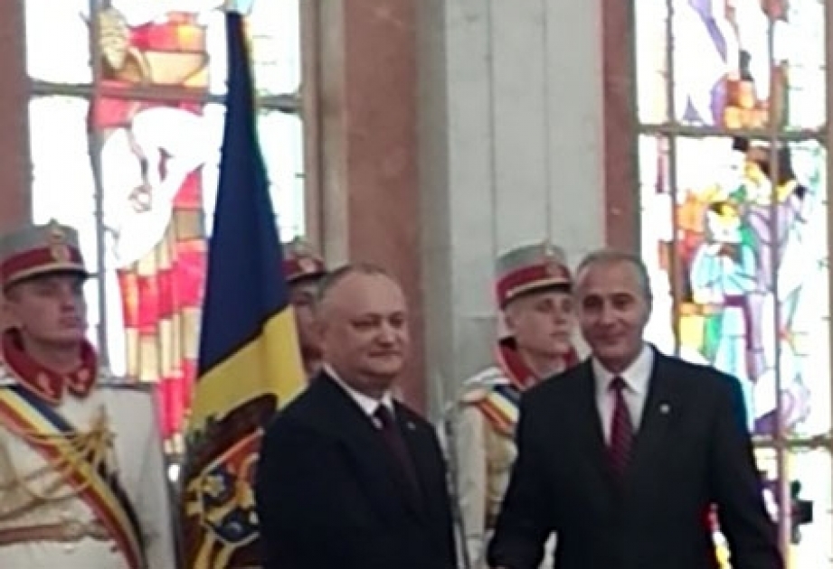 Moldova Prezidenti Azərbaycan diasporunun fəalını mükafatlandırıb