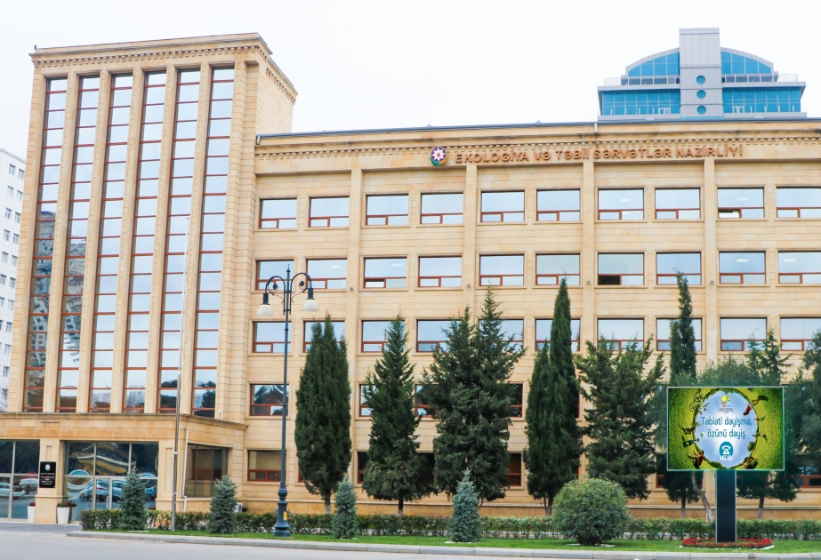 Ekologiya və təbii sərvətlər naziri Ağcabədi rayonunda vətəndaşların müraciətlərini dinləyib