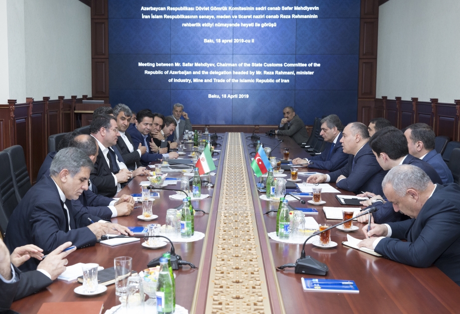 Azərbaycanla İran gömrük xidmətlərinin nümayəndələri qarşılıqlı maraq doğuran məsələləri müzakirə ediblər