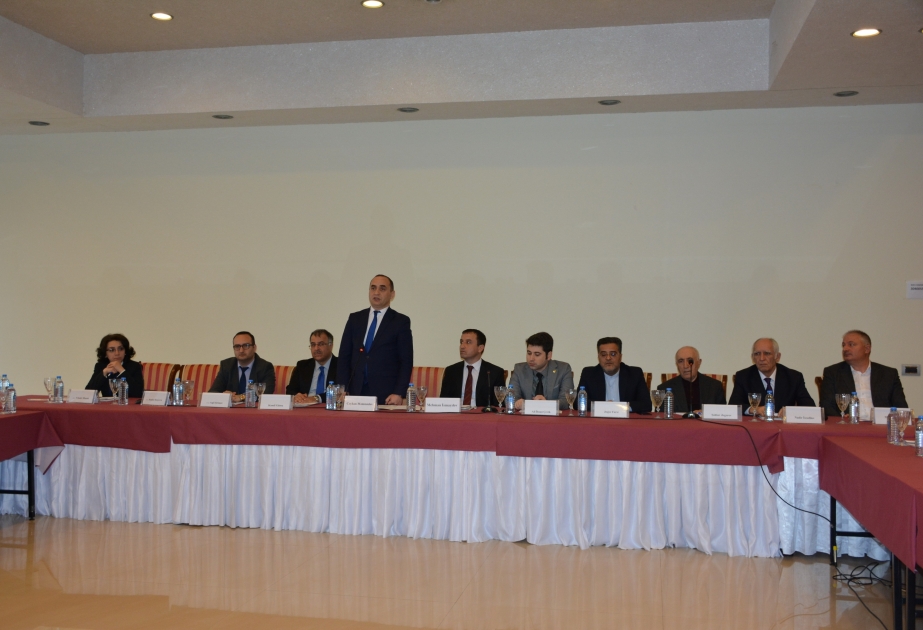 “Mənəvi dəyərlər sistemində Nəsimi fenomeni” mövzusunda dəyirmi masa keçirilib