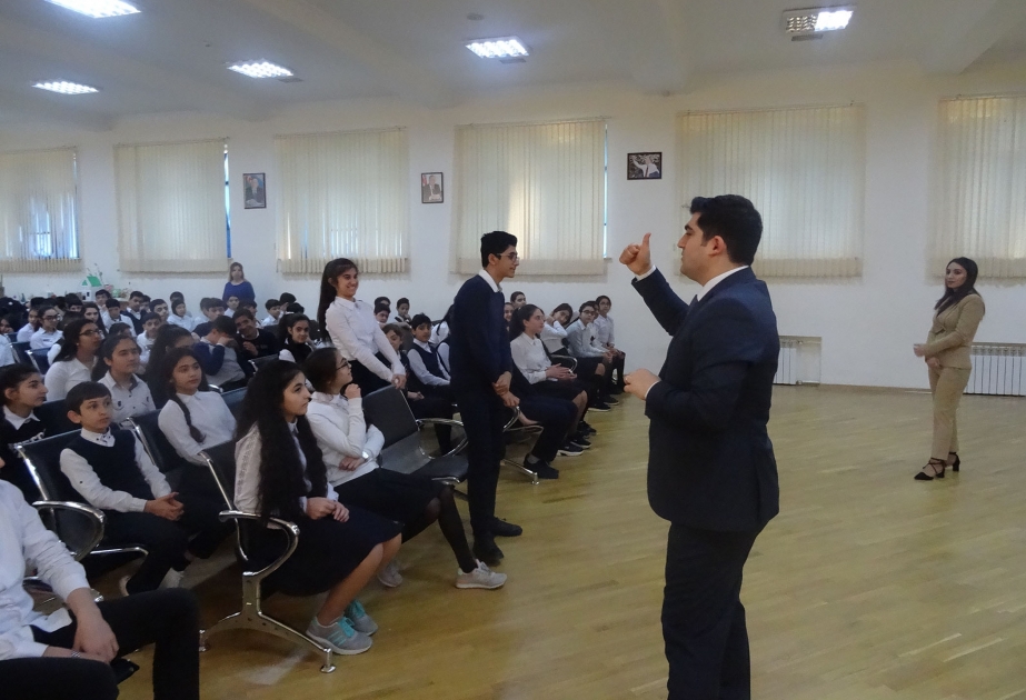 “Sağlam məktəbli” layihəsi çərçivəsində Xocalı, Neftçala və Bakı məktəbliləri ilə görüş keçirilib