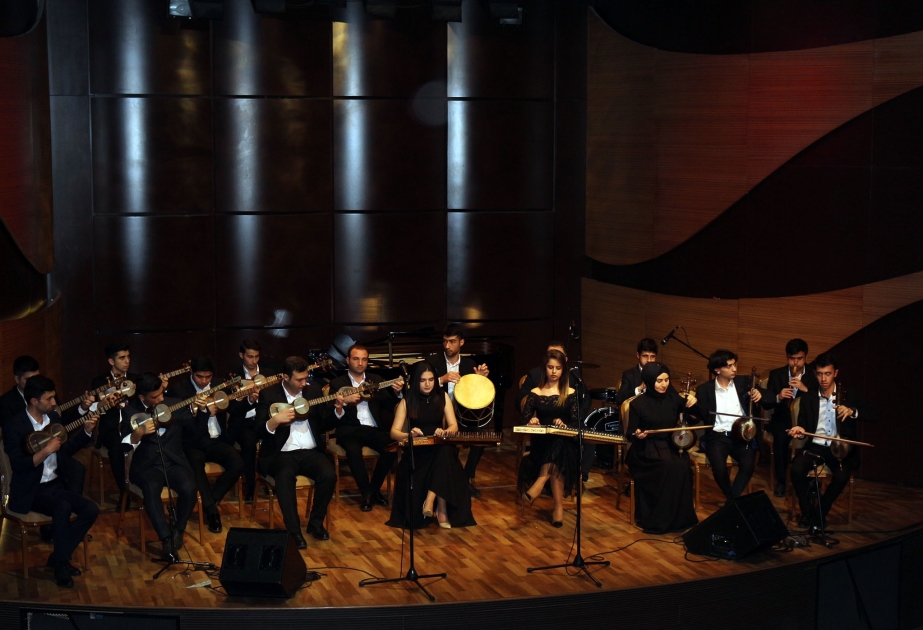 ADMİU-nun tələbələri Beynəlxalq Muğam Mərkəzində konsert veriblər