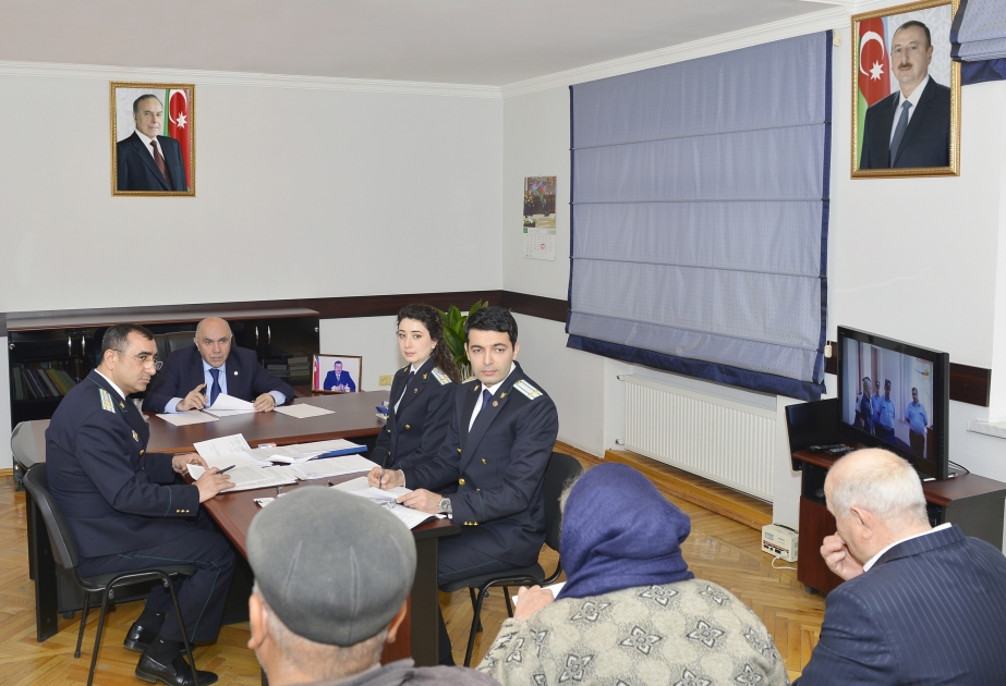 Baş prokuror Ucar rayonunda vətəndaşları qəbul edib