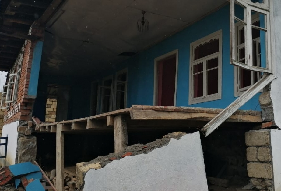 Astaranın Siyəkü kəndində torpaq sürüşməsi nəticəsində fərdi yaşayış evinin bir hissəsi uçub