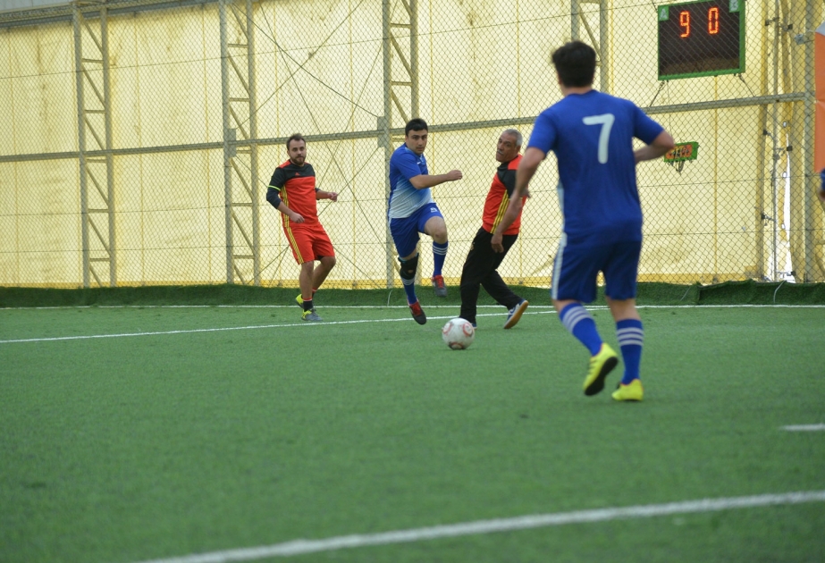 Təhsil işçiləri arasında futbol çempionatına start verilib