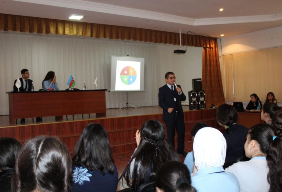 “Sağlam məktəbli” layihəsi çərçivəsində keçirilən görüşdə Lənkəran və Ağdaş məktəblilərinə qida təhlükəsizliyi ilə əlaqədar məlumat verilib