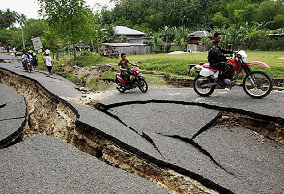 На Филиппинах устраняют последствия мощного землетрясения