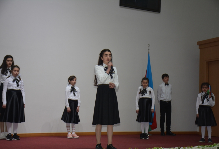 Nəsiminin yaradıcılığı Azərbaycan ədəbi dilinin inkişafında mühüm bir mərhələ təşkil edir