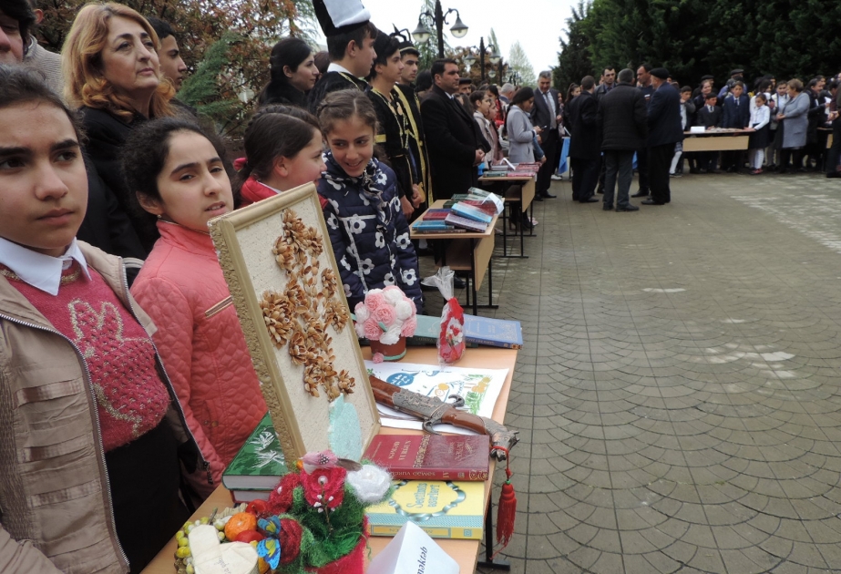 “Ədəbiyyat biliciləri” müsabiqəsinin qalibləri mükafatlandırılıblar