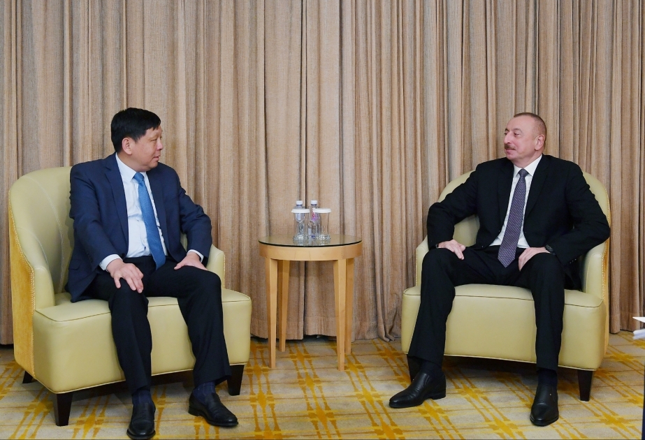 El presidente Ilham Aliyev se reunió con el director general de CETC Corporation en Beijing
