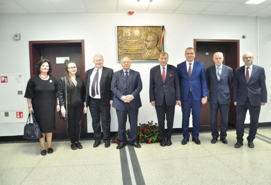 Polşanın Krakov şəhərində akademik Yusuf Məmmədəliyevin barelyefi açılıb