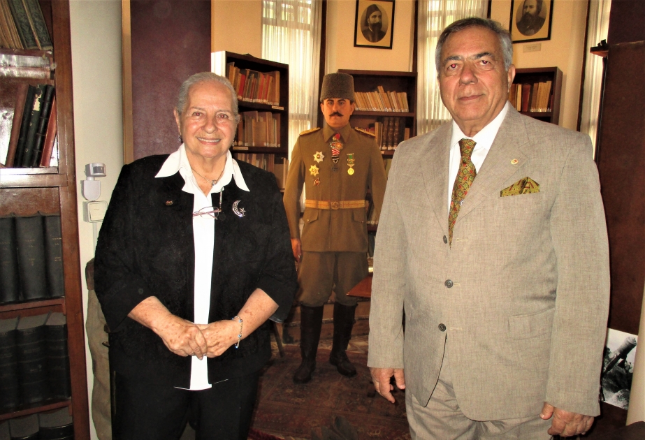 Kazım Karabekir Paşanın İstanbuldakı muzeyində heykəli qoyulub