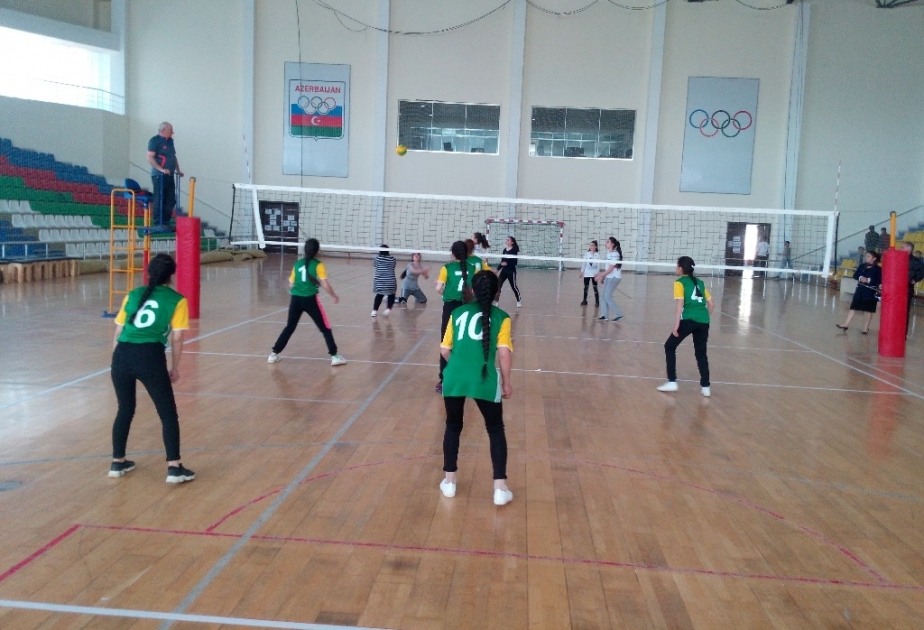 Qusarda voleybol üzrə rayon birinciliyinin qalibləri mükafatlandırılıb VİDEO