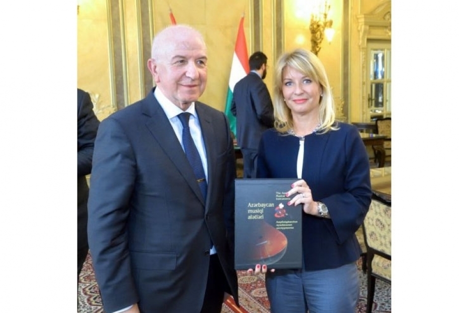 Macarıstan hökumətinin saytında Azərbaycan nümayəndə heyətinin səfəri barədə məlumat yerləşdirilib
