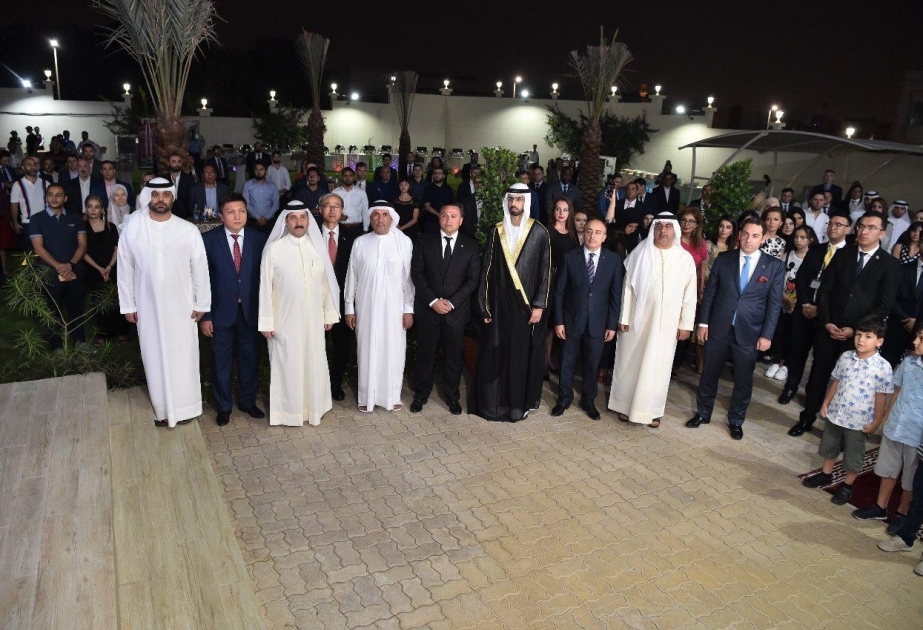 Dubái celebra el centenario del servicio diplomático de Azerbaiyán y el Día de la República