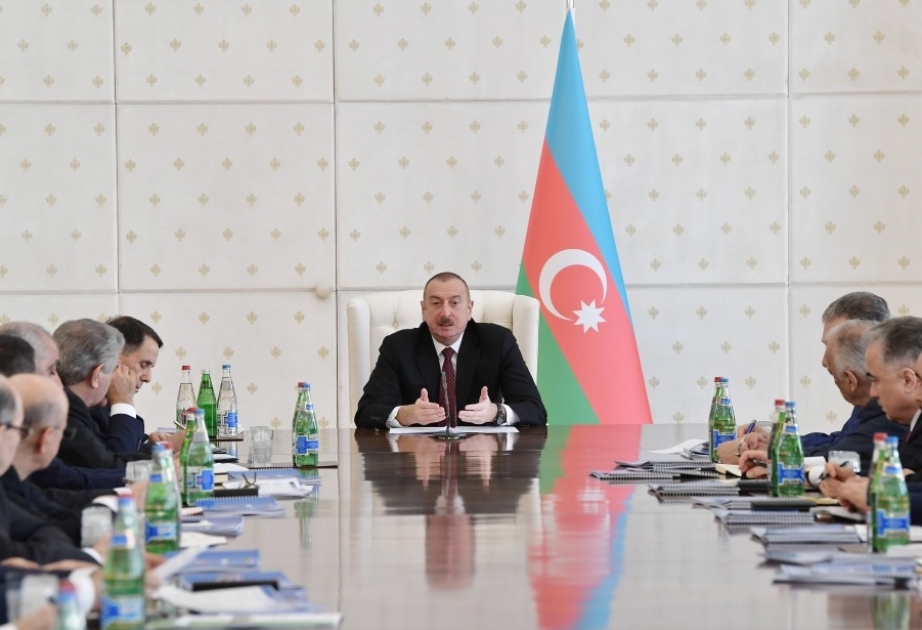 Azərbaycan Prezidenti: Biz hazırda iqtisadiyyatımızın yeni inkişaf strategiyası üzərində işləyirik
