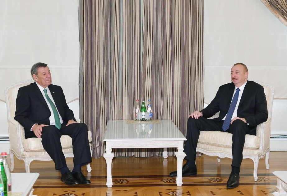 Le président Ilham Aliyev reçoit une délégation menée par le ministre uruguayen des Affaires étrangères VIDEO