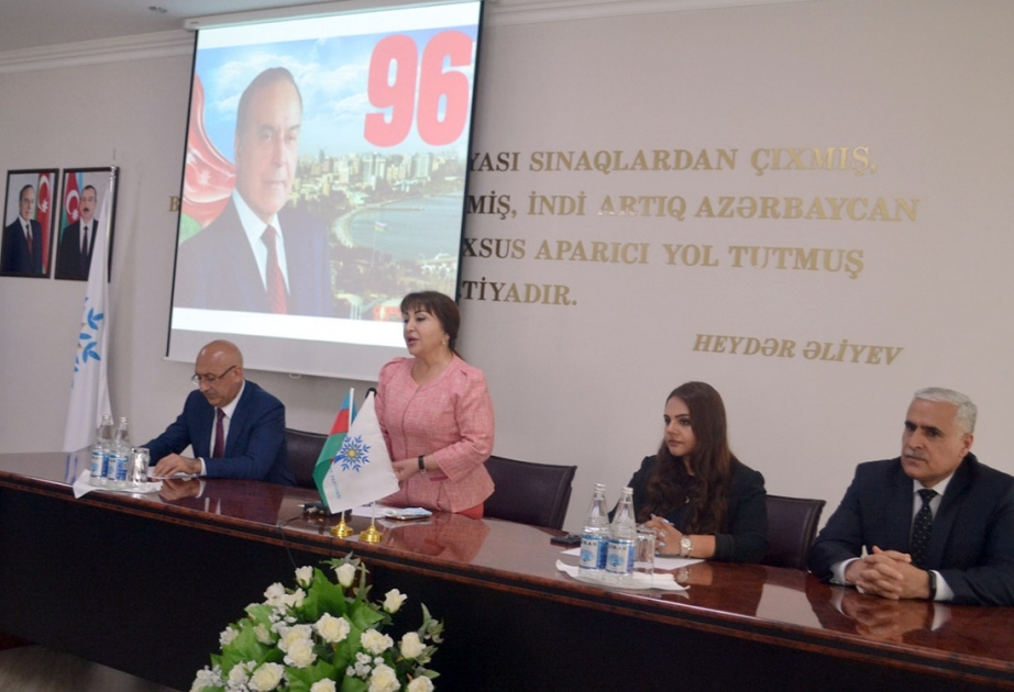 Azərbaycan tarixində Heydər Əliyev şəxsiyyətinin müstəsna yeri var