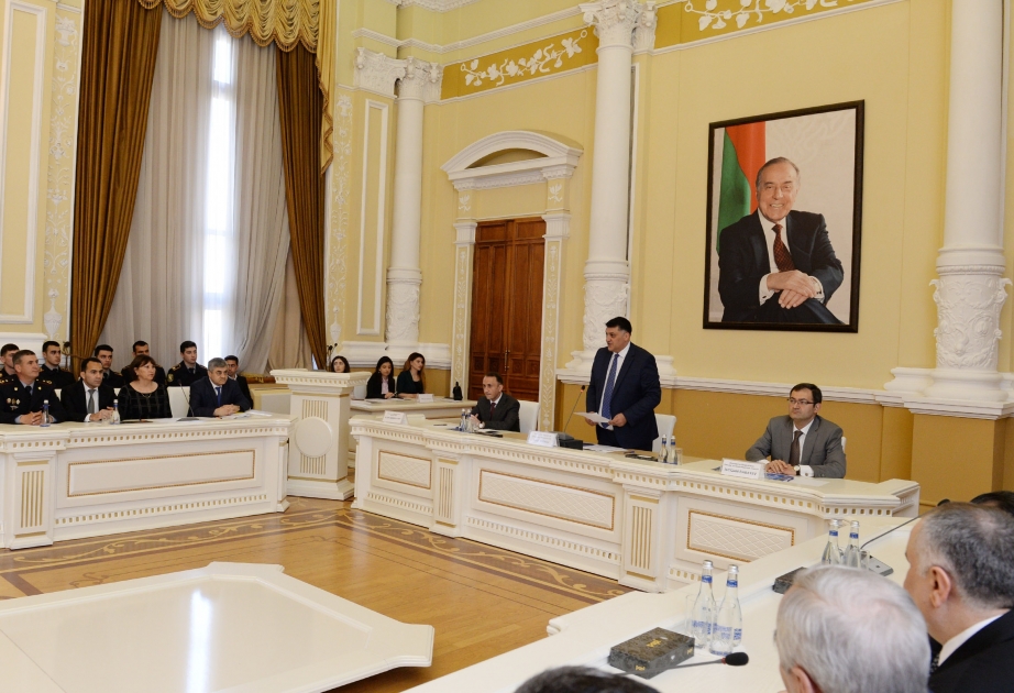Paytaxt gənclərinin iştirakı ilə “Heydər Əliyev müstəqil Azərbaycanın memarıdır” mövzusunda elmi-praktik konfrans keçirilib