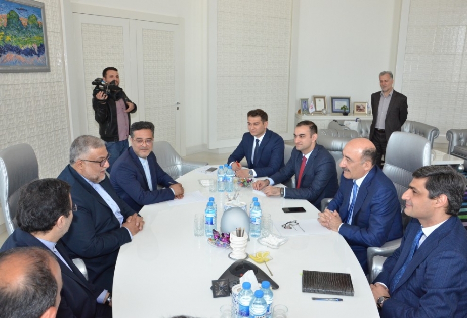 Nazir Əbülfəs Qarayev İranın Mədəniyyət və İslami Əlaqələr Təşkilatının sədri ilə görüşüb
