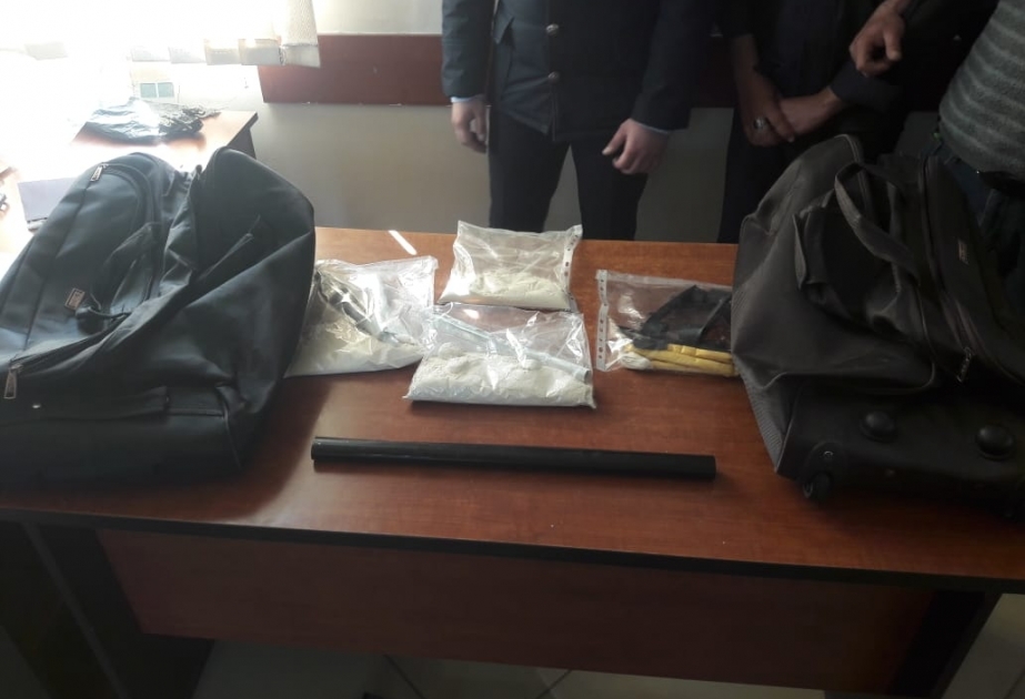 Çamadanda gizlədilən narkotik vasitələr aşkarlanıb