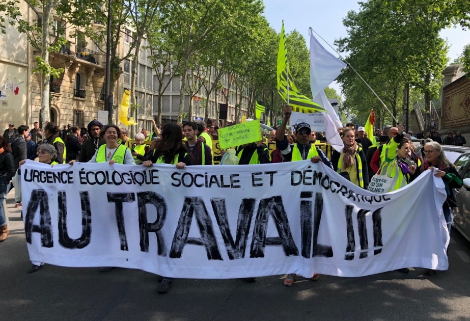 Fransada Zəhmətkeşlər Günü ilə bağlı nümayiş keçirilir