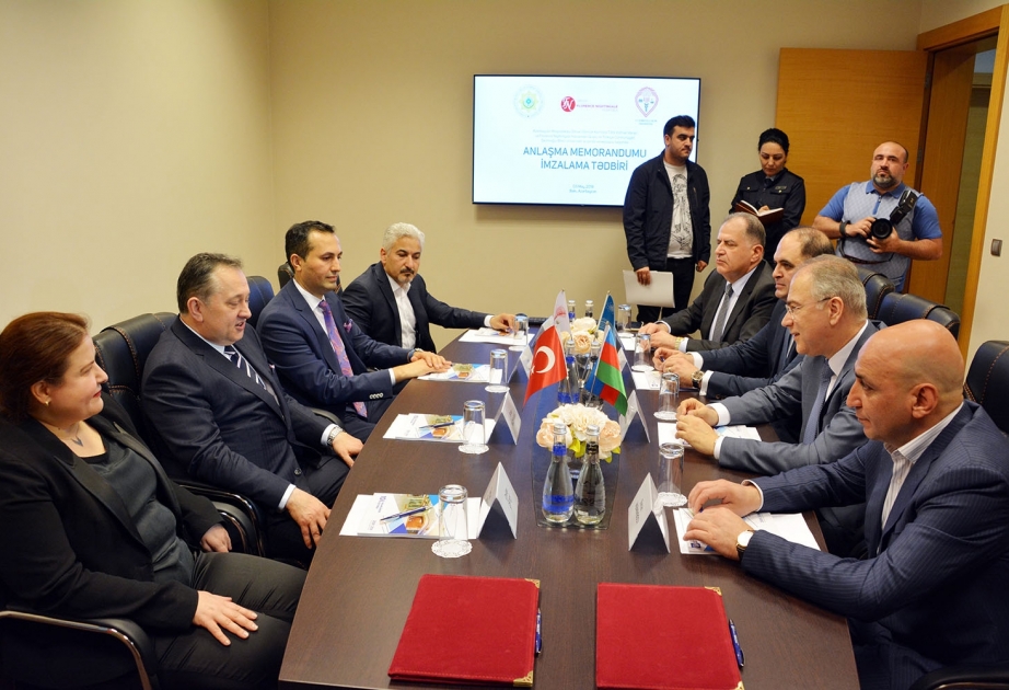 Tibb sahəsində üçtərəfli əməkdaşlıq üzrə memorandum imzalanıb
