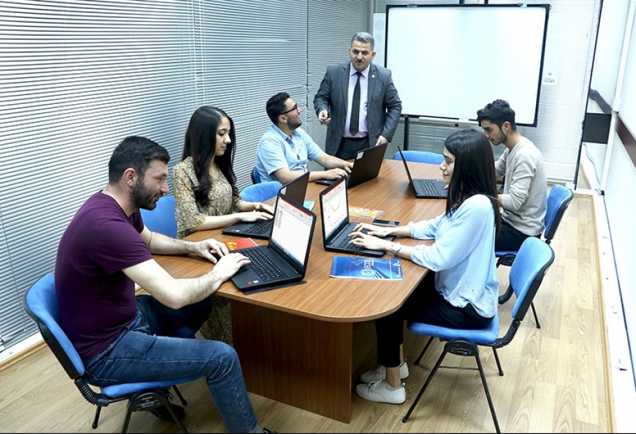 Azərbaycan Universitetinin tələbələrinə beynəlxalq kompüter və dil sertifikatı veriləcək