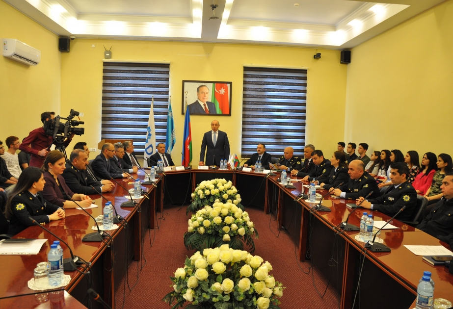 Ulu öndər Heydər Əliyevin Milli Kitabxanaya hədiyyə etdiyi şəxsi kitablarından ibarət sərgi açılıb
