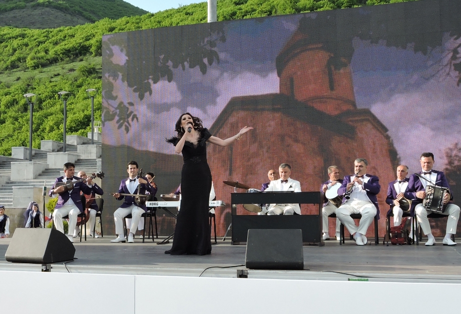 Heydər Əliyev Fondu növbəti konsert proqramını Şəkidə təşkil edib