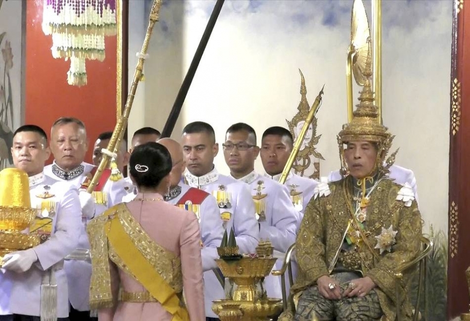 Tailand kralı X Ramanın tacqoyma mərasimi keçirilib