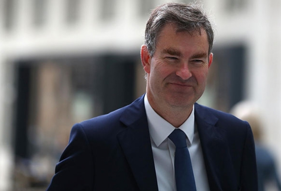Böyük Britaniyanın ədliyyə naziri Mühafizəkarlar və Leyboristlər partiyalarına çağırış edib