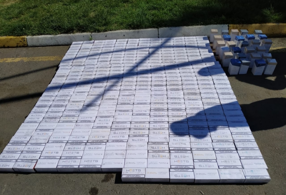 Gömrükçülər elektron siqaretlər və alışqan cihaz aşkarlayıblar