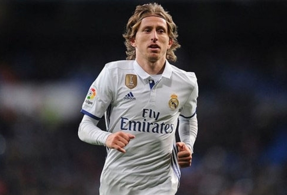 Zinedine Zidane open to selling Luka Modric after dramatic drop in form
