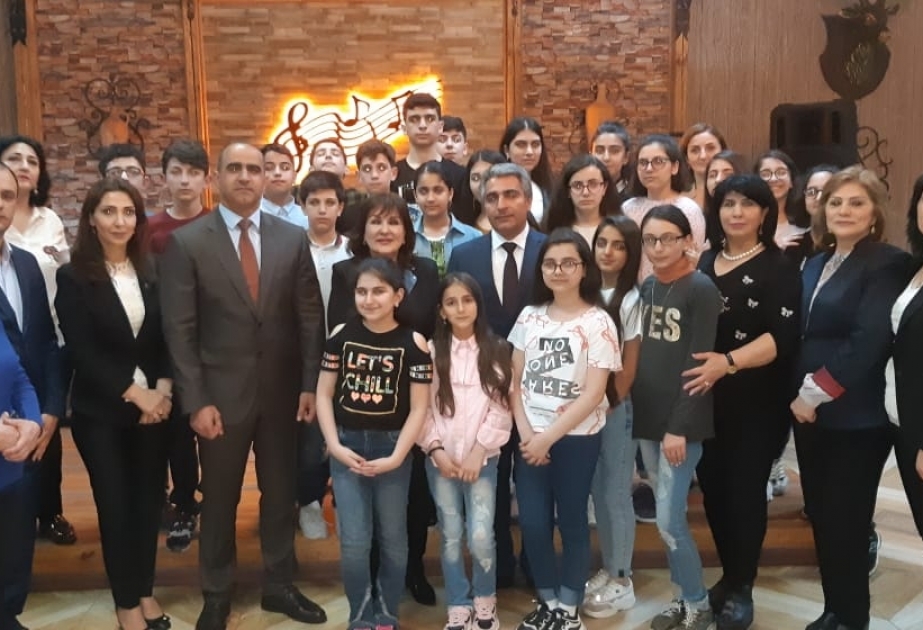 20 saylı məktəb–liseyin nümayəndə heyəti Naxçıvanda olub