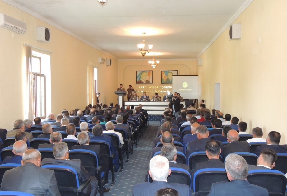 Yevlaxda dənli və texniki bitkilərin yığılması zamanı yanğın təhlükəsizliyi məsələləri müzakirə edilib