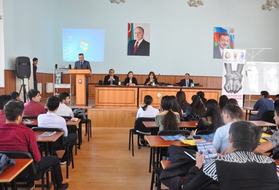Cənub bölgəsində gənclər insan alverinə qarşı mübarizə yolları barədə məlumatlandırılıb