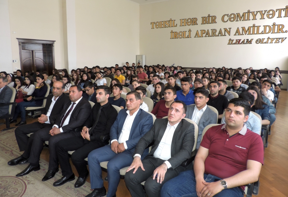 “SƏLİS”ə daxil olan e-vətəndaş proqramının Gəncə Dövlət Universitetində təqdimatı keçirilib