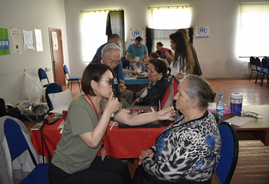 Tanınmış yapon aliminin rəhbərlik etdiyi mütəxəssislər Yevlaxda göz müayinəsinə başlayıblar