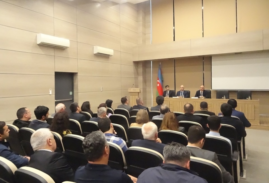 AQTA-nın sədri taxıl istehsalı, idxalı və ixracı ilə məşğul olan sahibkarlarla görüşüb